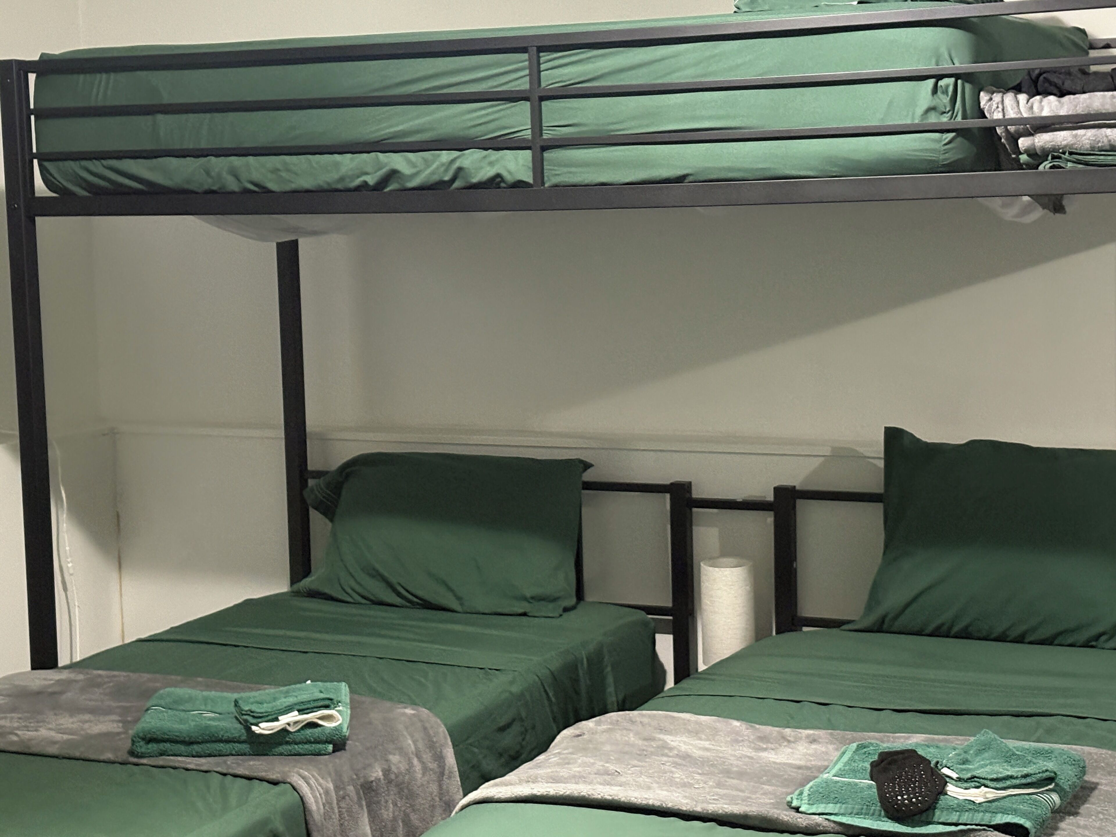 5 bedrooms, iron/ironing board, travel crib, WiFi (free)
