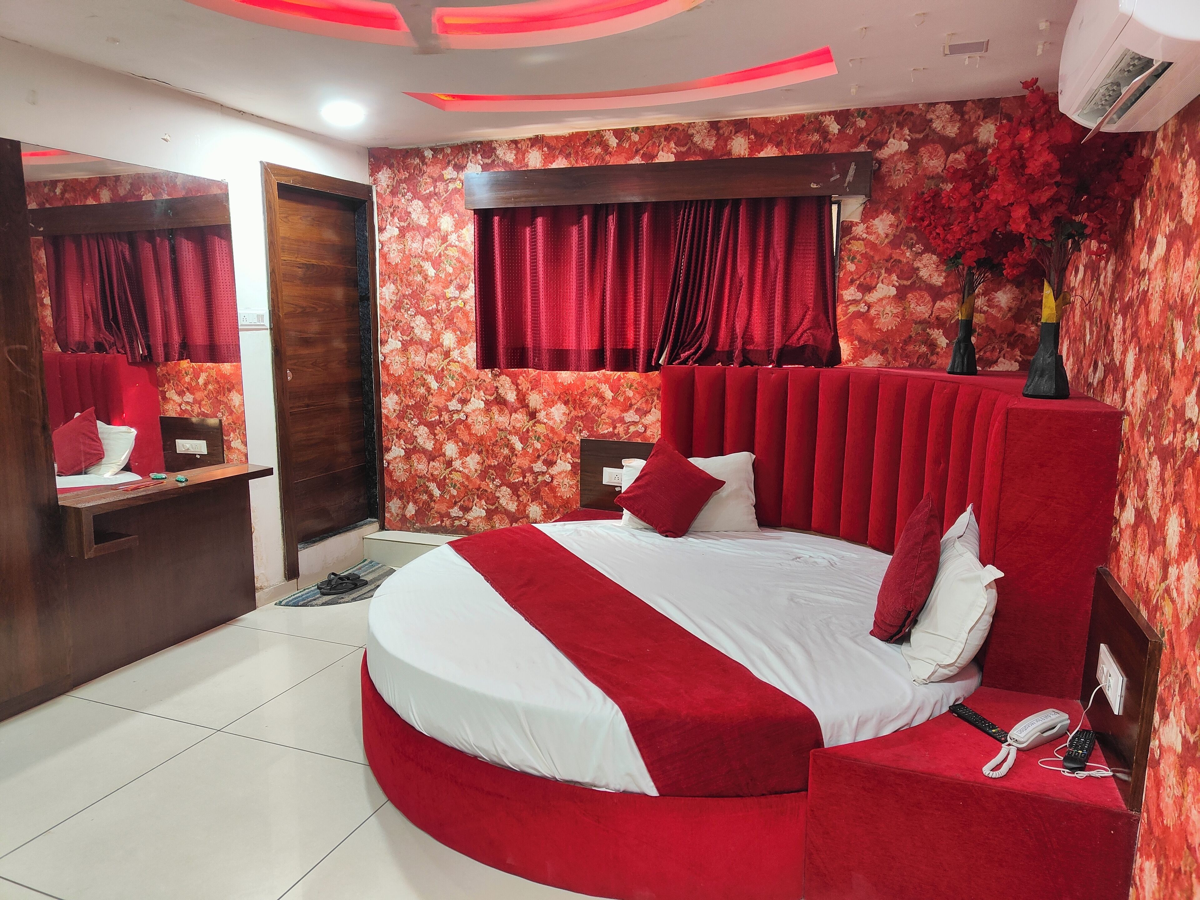 Deluxe Room, City View