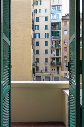 Property grounds - 5 Metro Stops to Colosseum & Direct Airport Link(Tiburtina),2 bedrooms, 2 bathrooms. (Roma)