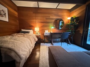 Iron/ironing board, WiFi, bed sheets - Amazing 4-bedroom cabin in nice Hemlock Valley perfect for relaxing getaway (Agassiz)