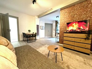Interior - Industrial feeling in a quiet backyard location (Leipzig)