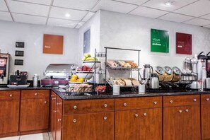 Dining - Tranquil Family Stay Near Parx Casino, Sesame Place & Bucks County Hotspots (Feasterville-Trevose)