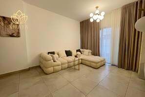 Living area - Beautiful 2-bedroom apartment with AC in lively Cairo Governorate (Cairo Governorate)