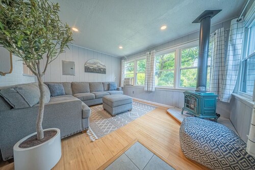 Springwells Park Townhouse~Very Cozy