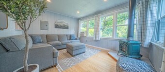 Springwells Park Townhouse~Very Cozy