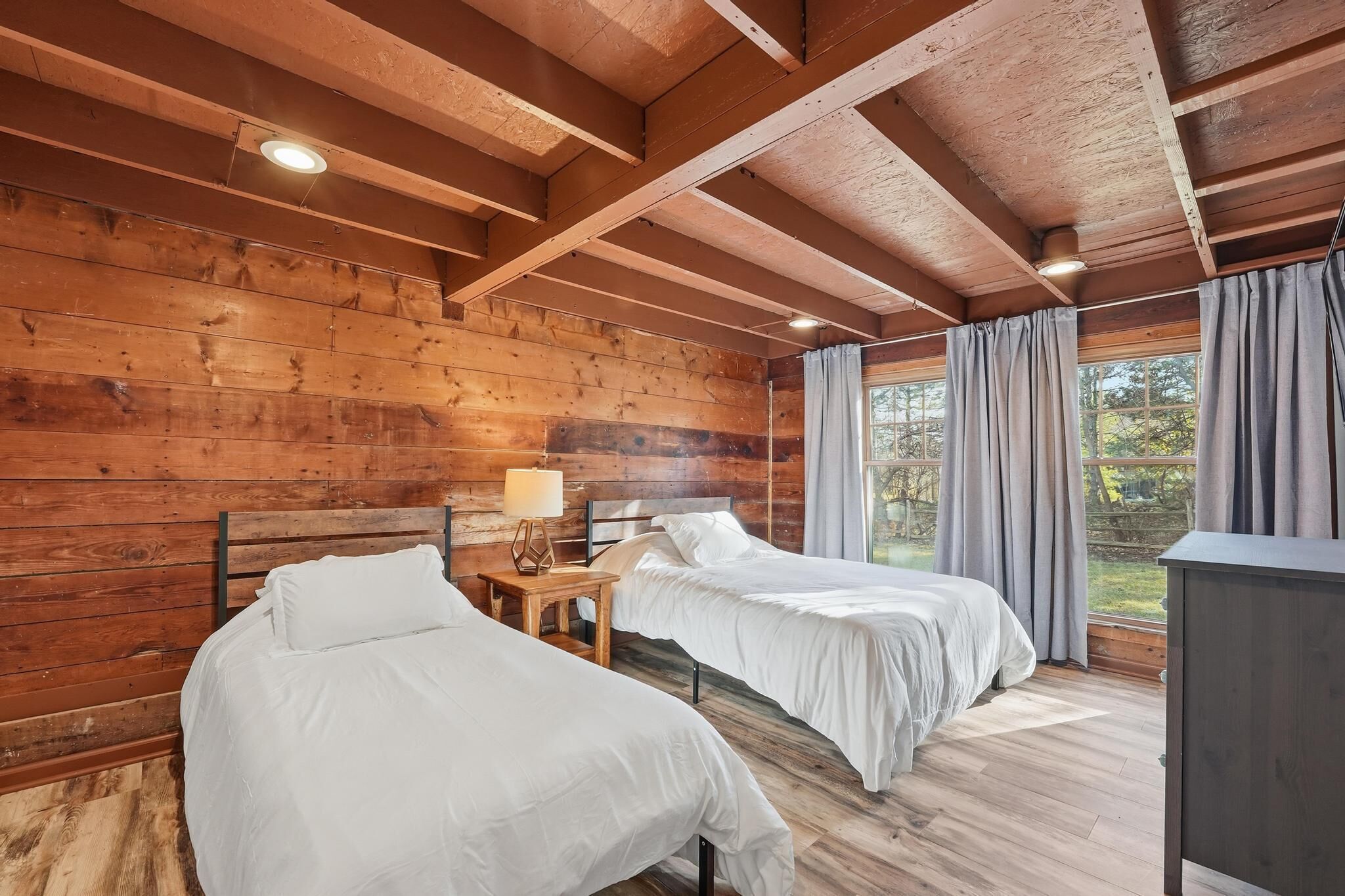 2 slaapkamers, een strijkplank/strijkijzer, wifi, beddengoed