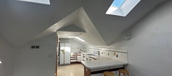 2-bedroom studio sunny bright north hill location.