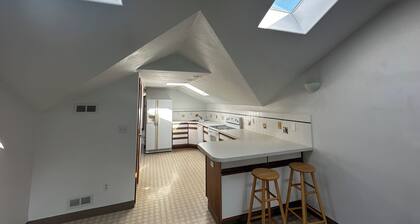 2-bedroom studio sunny bright north hill location.