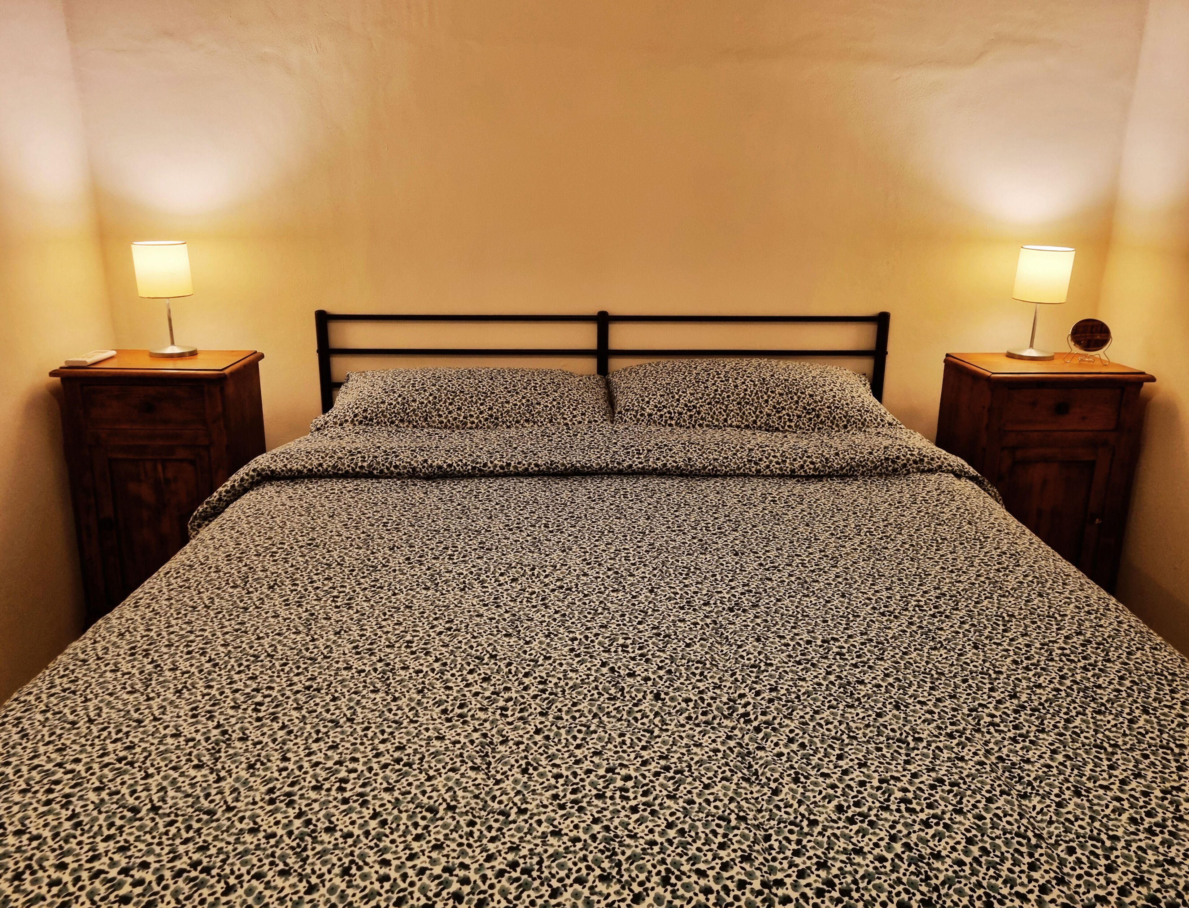 1 chambre, bureau, fer et planche à repasser, Wi-Fi gratuit