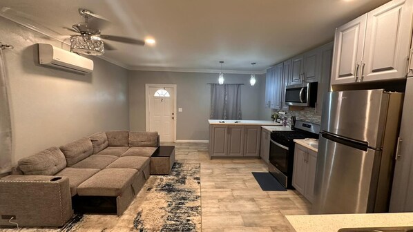 Fridge, microwave, oven, stovetop - Chic and cozy one bedroom apartment located off St. Vincent Road-Nassau, Bahamas (Nassau)