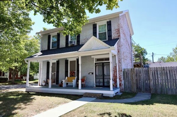 Exterior - Historic Main Street Loft (Palmyra)