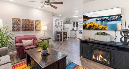 The CDA Getaway-Stylish, Spacious & Perfectly Located