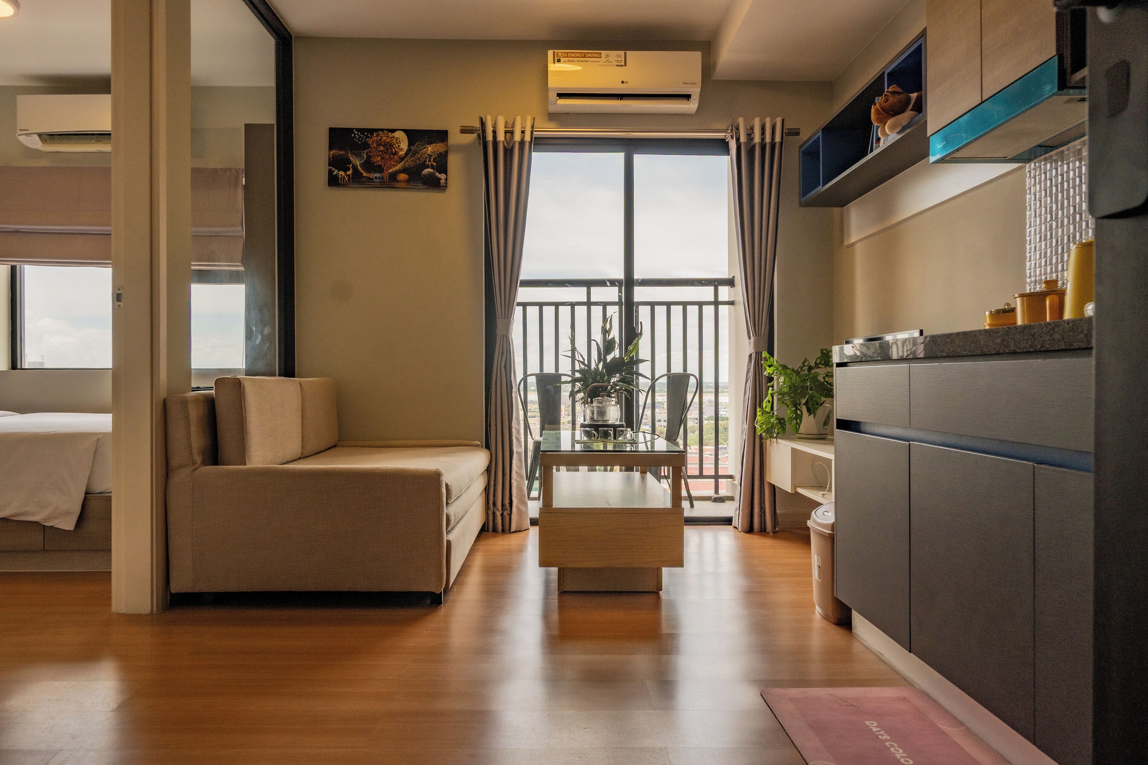 Apartment, Balcony, City View | Living area