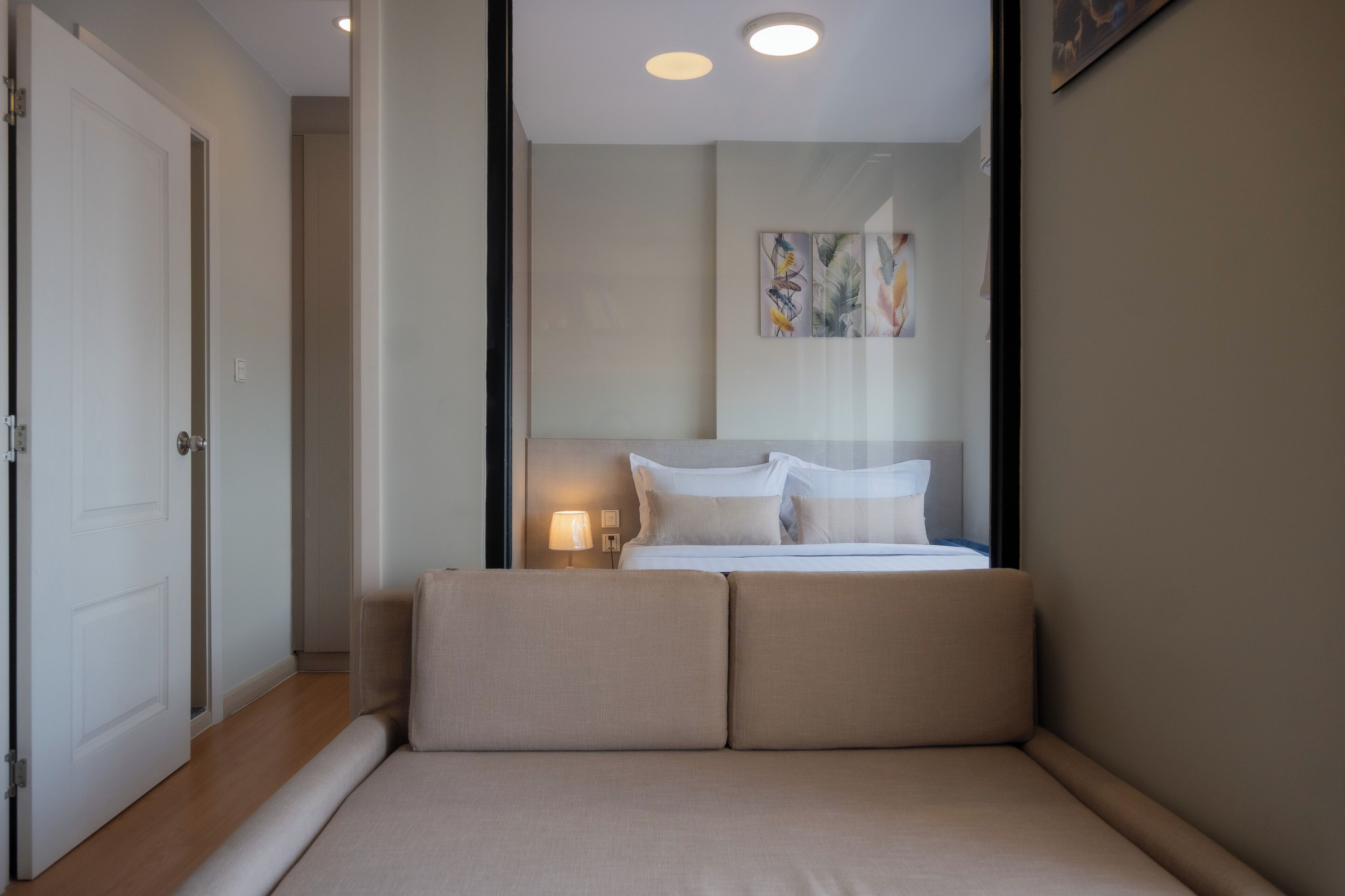 Lägenhet - balkong - utsikt mot staden | Vardagsrum