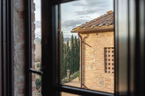 Double Room, Garden View | Memory-foam beds, free minibar items, blackout curtains - Agriturismo La Frattina (Buonconvento)