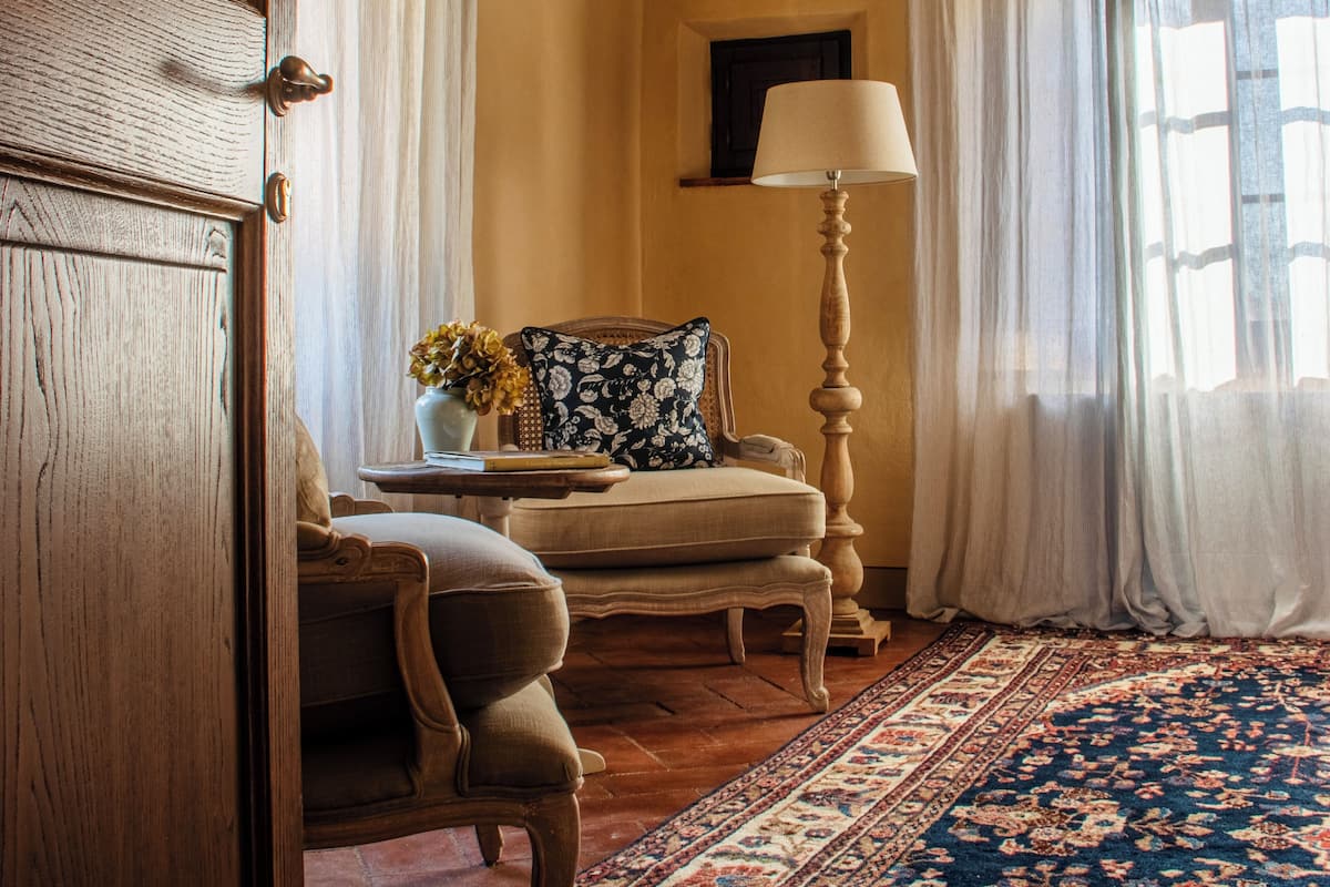 Chambre Double, vue piscine | Rideaux occultants, fer et planche à repasser, Wi-Fi gratuit