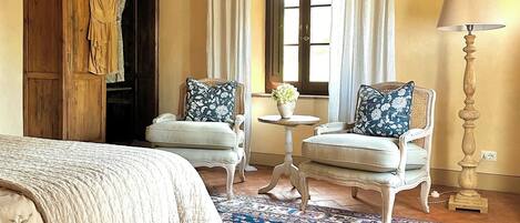 Matelas mémoire de forme, mini-bar avec articles gratuits