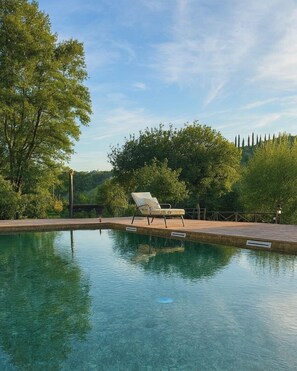 Piscine extérieure (ouverte en saison)