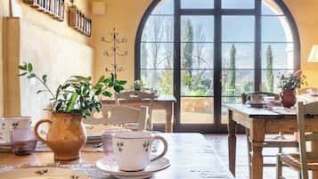 Petit déjeuner buffet compris tous les jours