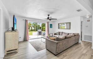 Living area - Charming Fort Myers Retreat Minutes to Downtown & Edison Estates (Fort Myers)