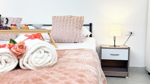 熨斗/熨衫板、免費 Wi-Fi、床單