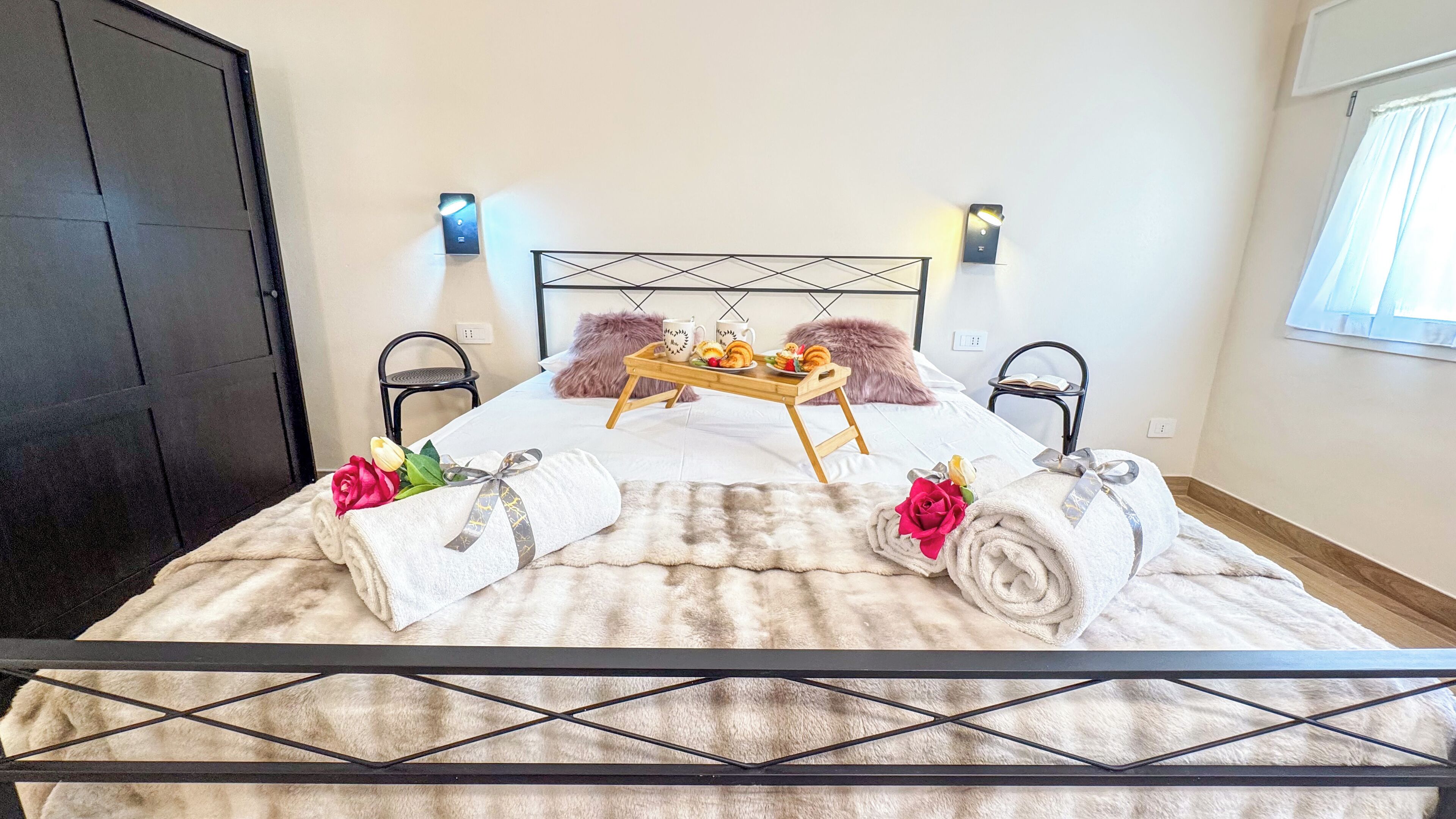 Iron/ironing board, free WiFi, bed sheets