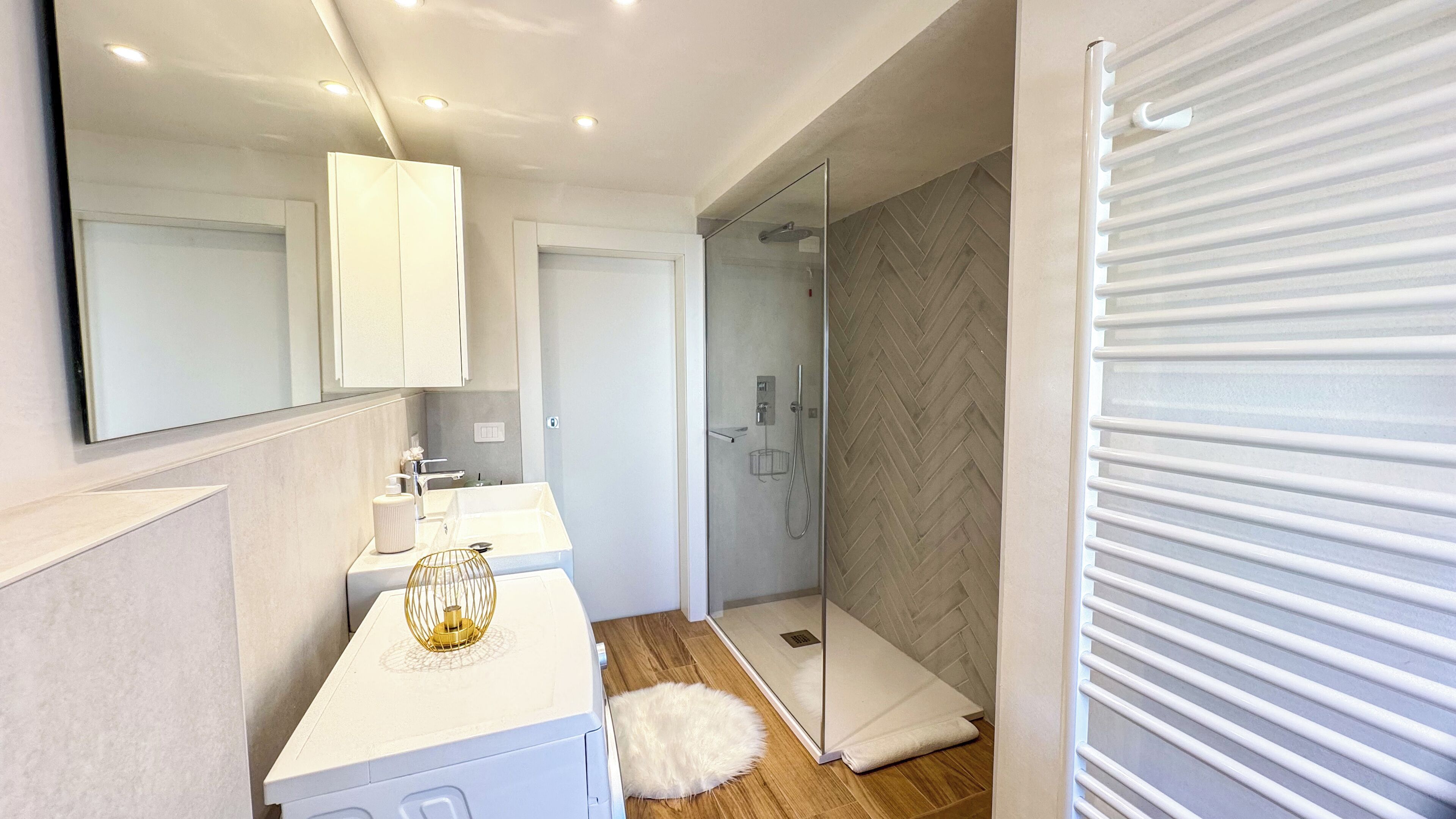 Regadera, amenidades de baño gratuitas, secadora de cabello, bidet 
