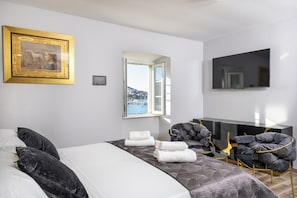In-room safe, iron/ironing board, free WiFi, bed sheets - Villa Hariett (Dubrovnik)