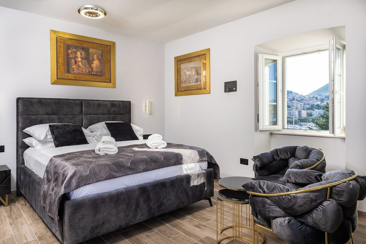 Luxury Double Room, Sea View | In-room safe, iron/ironing board, free WiFi