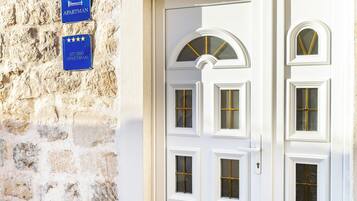 ์๋ฐ ์์ค ์
๊ตฌ