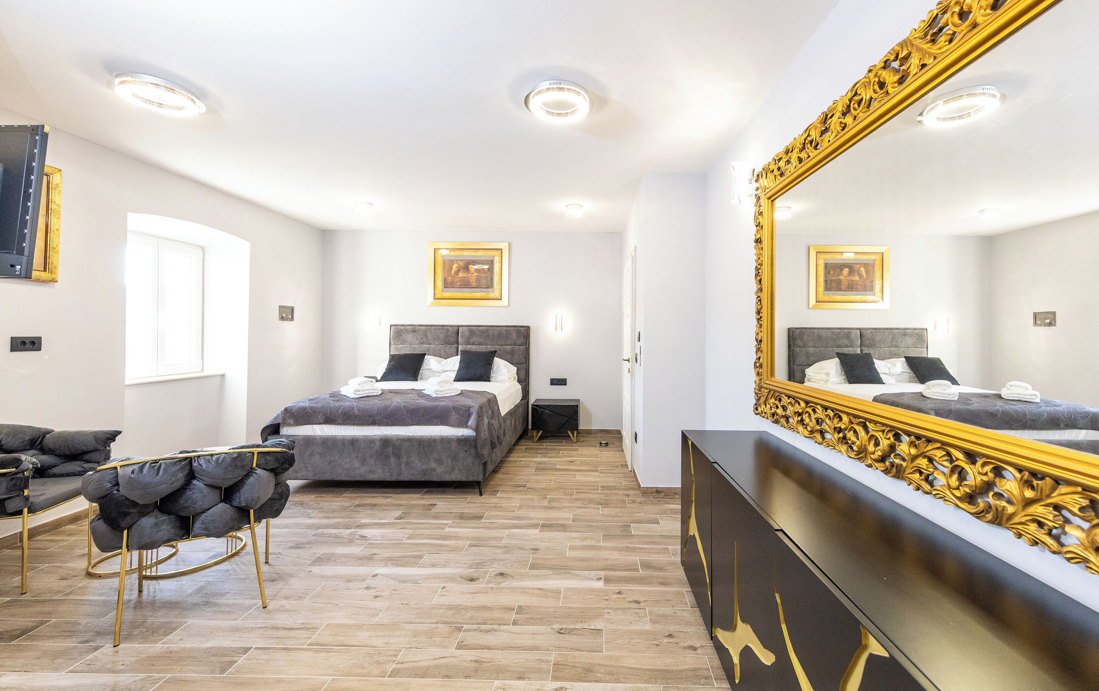 Luxury Double Room, Sea View | In-room safe, iron/ironing board, free WiFi, bed sheets