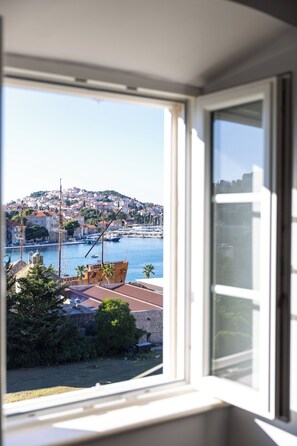 Luxury Double Room, Sea View | In-room safe, iron/ironing board, free WiFi