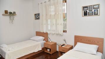 Room, 2 Bedrooms, Mountain View | 2 bedrooms