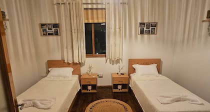 Room-woodlands Apartments