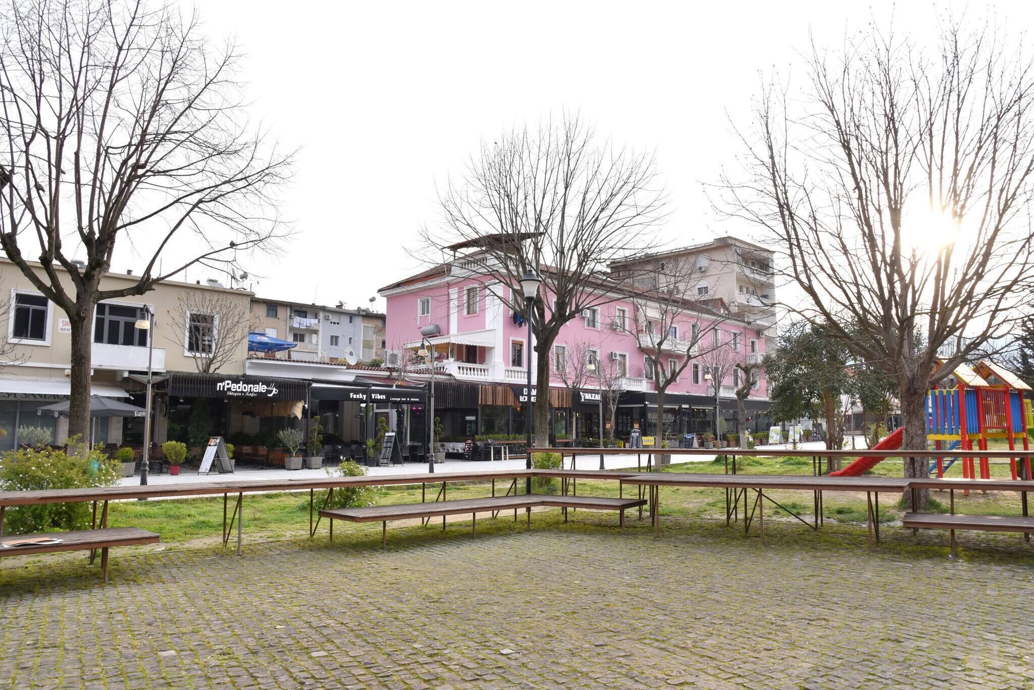 Room, 2 Bedrooms, Mountain View | Exterior