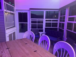 Outdoor dining - 2-bedroom 2bath mobile home in lovely Alligator Park Punta Gorda FL with AC (Punta Gorda)