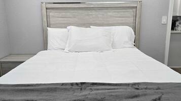 1 bedroom, desk, iron/ironing board, WiFi