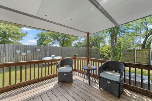 Lake Limestone Getaway w/ Firepit