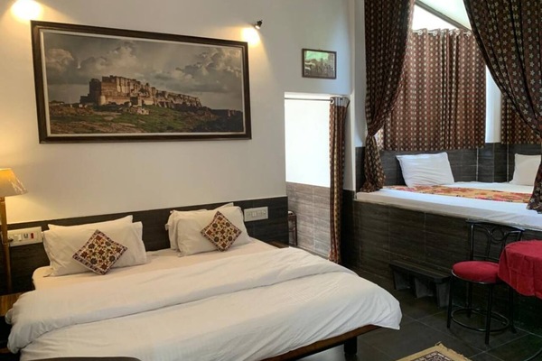 Deluxe Double Room, Garden View | In-room safe, desk, soundproofing, WiFi (free)