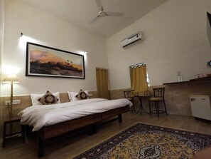 Deluxe Double Room, Garden View | In-room safe, desk, soundproofing, free WiFi