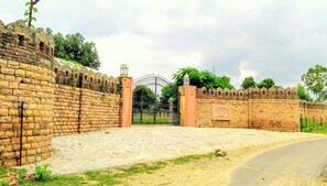 Fachada de la propiedad