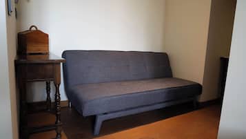 Standard Triple Room, Garden View