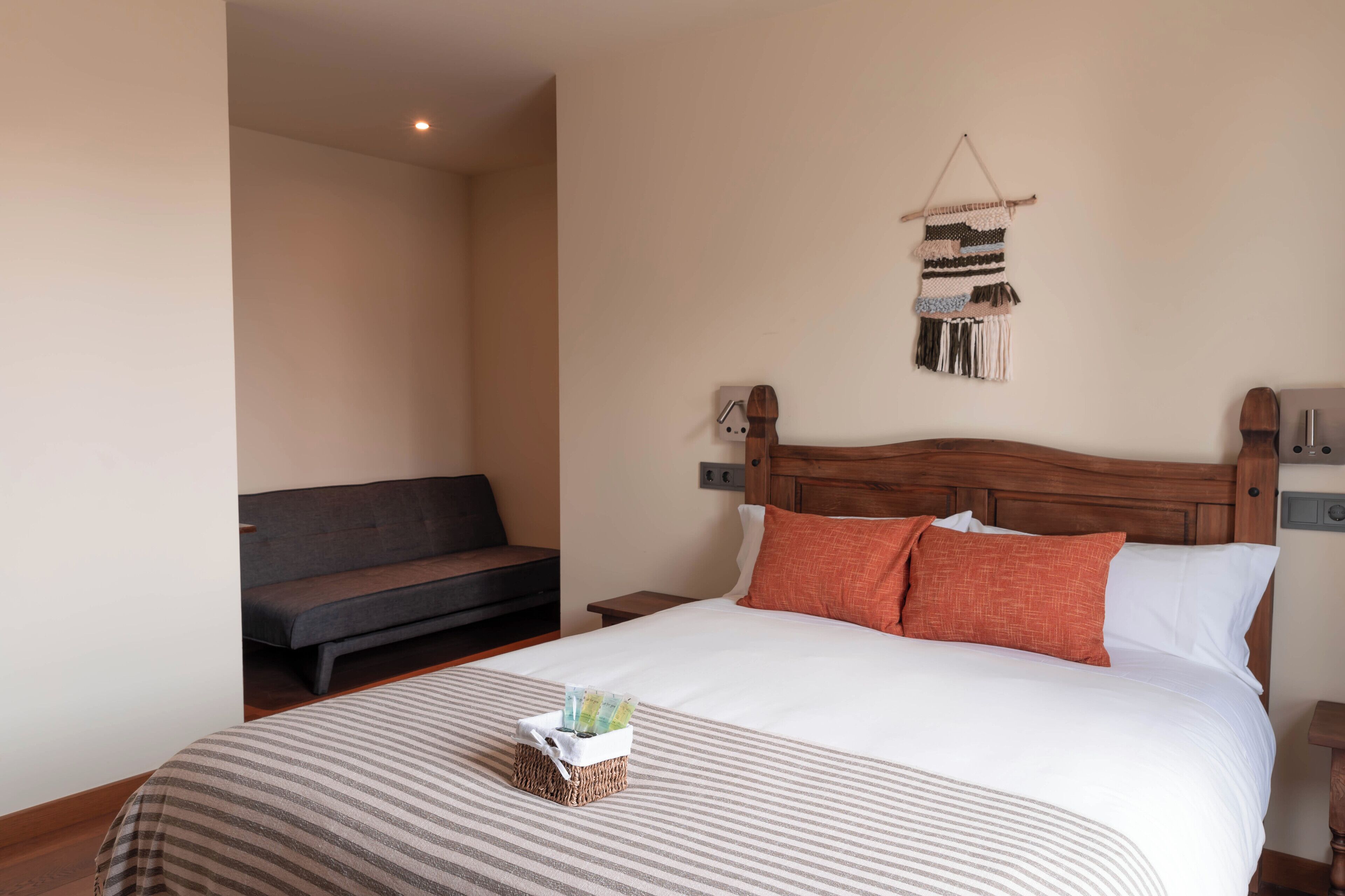 Standard Triple Room, Garden View | In-room safe, desk, blackout drapes, soundproofing