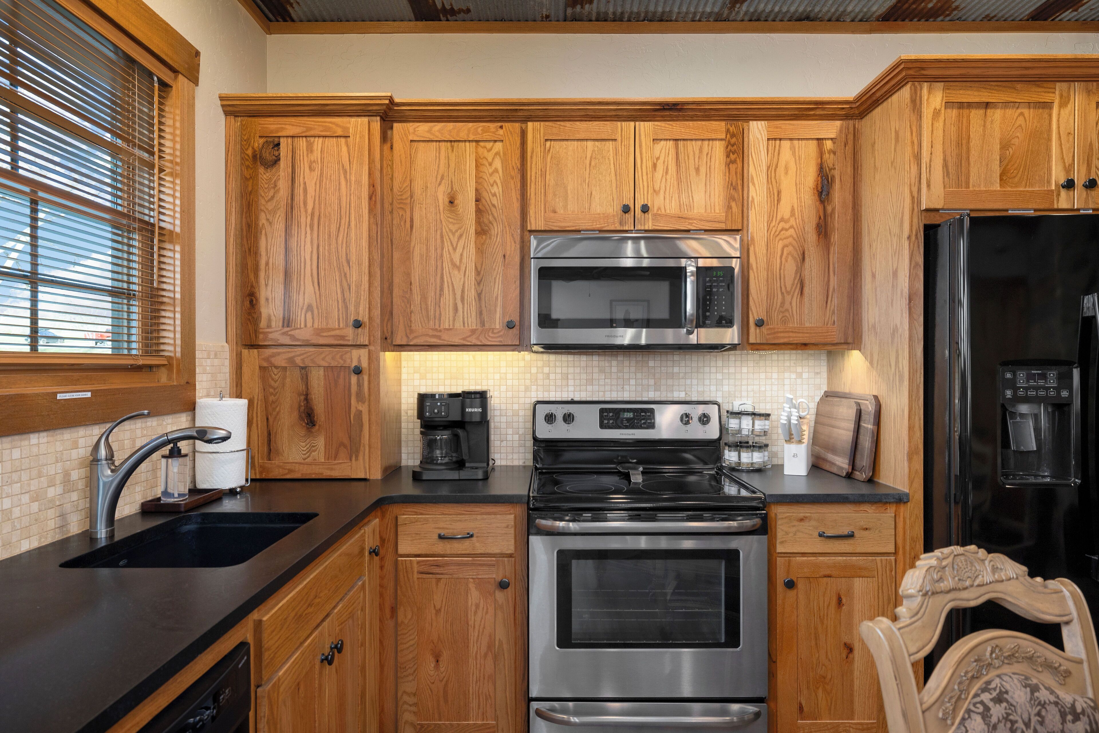 Micro-ondes, four, plaque de cuisson, lave-vaisselle