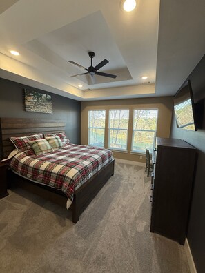 4 bedrooms, WiFi, bed sheets - Hot Springs Hill House (Hot Springs)