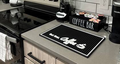 Luxury 2BD/2BA • New Build • Fully Furnished • 30+ Day Stays