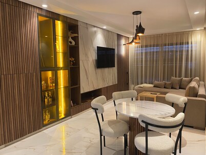 3-bedroom apartment in welcoming Casablanca near the stadium