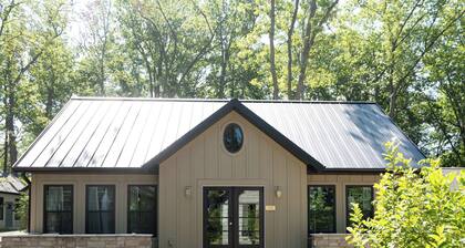 Pied-à-terre Allium - The Bunk House at Petite Acres