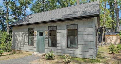 Woodsage - Upscale 2 Bedroom Villa at Petite Acres