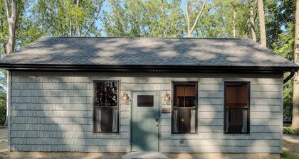 Wolfsbane - Upscale 2 Bedroom Villa at Petite Acres